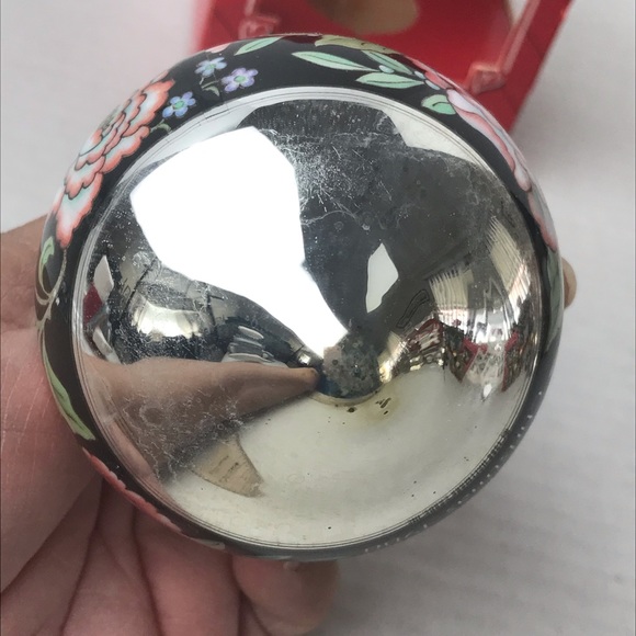 VINTAGE 1988 HALLMARK "Love Grows" Glass Ornament - Picture 13 of 16